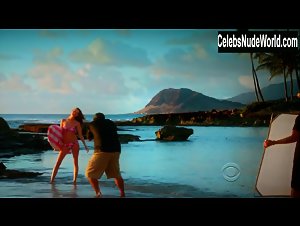 Behati Prinsloo Sexy, bikini scene in Hawaii Five-0 (2010-2020) 1