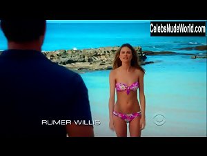 Behati Prinsloo Sexy, bikini scene in Hawaii Five-0 (2010-2020) 19