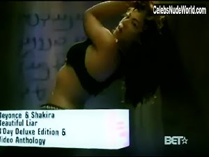 Beyoncé Knowles, Shakira Sexy scene in Beautiful Liar (2007) 19
