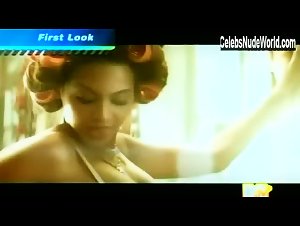 Beyoncé Knowles Hot,underwear scene in Irreplaceable (2006)