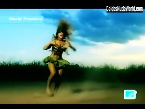 Beyoncé Knowles Sexy scene in Deja Vu (2006) 8