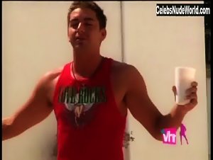 Brooke Hogan Sexy, bikini scene in Brooke Knows Best (2008-2009) 5