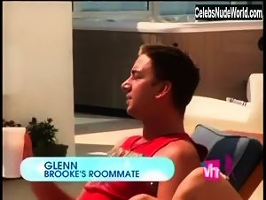 Brooke Hogan Sexy, bikini scene in Brooke Knows Best (2008-2009) 7