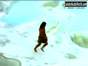 Vanessa Williams Outdoor , Babes scene in The Odyssey (1997) 16