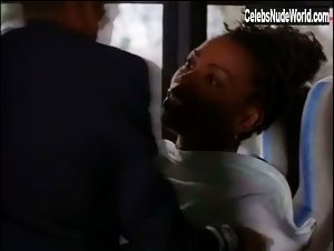 Vanessa Williams Nude, breasts scene in Soul Food (2000-2004) 14