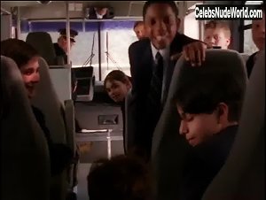 Vanessa Williams Nude, breasts scene in Soul Food (2000-2004) 3