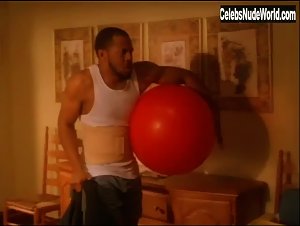 Vanessa Williams Lingerie , Kissing scene in Soul Food (2000-2004) 20