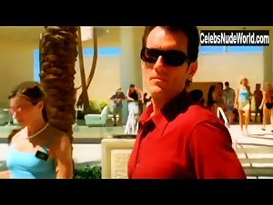 Vanessa Marcil bikini, Sexy scene in Las Vegas (2003-2008) 2