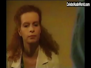 Céline Dion Sexy scene in Des fleurs sur la neige (1991) 8