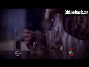Ellen Pompeo Black Lingerie , Bouncing boobs scene in Grey's Anatomy (2005-2021) 2