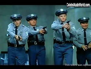Cindy Margolis Sexy scene in Austin Powers: International Man of Mystery (1997) 15