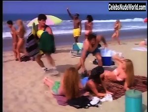 Cindy Margolis bikini, Sexy scene in Baywatch (1989-2003) 16
