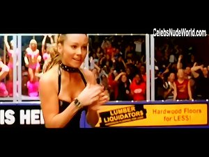 Christine Taylor Sexy scene in Dodgeball (2004) 4