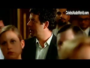 Ellen Pompeo Attractive,underclothing scene in Art Heist (2004) 6