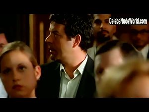 Ellen Pompeo Attractive,underclothing scene in Art Heist (2004) 7