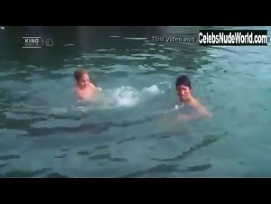 Jennifer Lopez bikini, sex scene in Angel Eyes 8