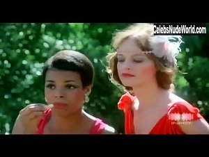 Kitten Natividad breasts, Nude scene in The Lady breasts in Red (1979) 6