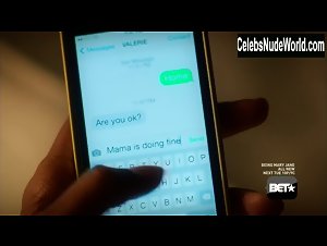 Gabrielle Union underwear, Sexy scene in Being Mary Jane (2013-2019) 8