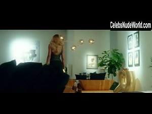 Gabrielle Union Cleavage , Sexy Dress scene in Top Five (2014) 11