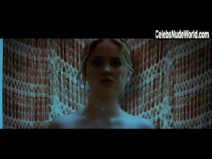 Erika Christensen Sexy scene in Swimfan (2002) 8