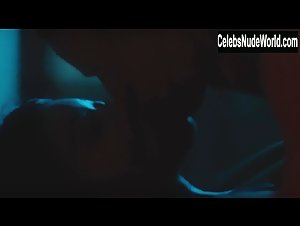 Gabrielle Union Kissing , Foreplay scene in Being Mary Jane (2013-2019) 5