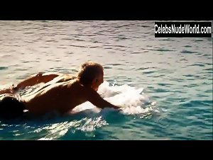 Grace Park Bouncing boobs , Cleavage scene in Hawaii Five-0 (2010-2020) 6