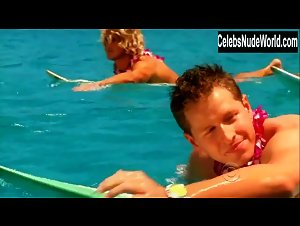 Grace Park Swimsuit , Outdoor scene in Hawaii Five-0 (2010-2020) 4