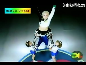 Gwen Stefani Sexy scene in Hollaback Girl (2005)