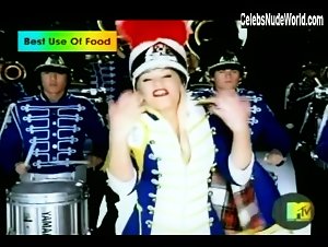 Gwen Stefani Sexy scene in Hollaback Girl (2005) 14