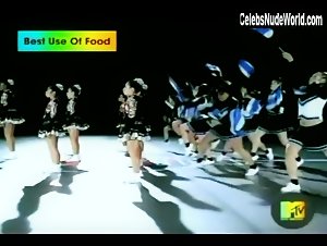 Gwen Stefani Sexy scene in Hollaback Girl (2005) 15