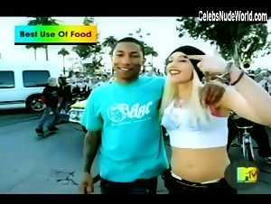 Gwen Stefani Sexy scene in Hollaback Girl (2005) 4