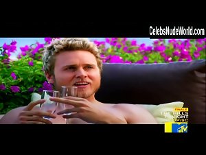 Heidi Montag Sexy Dress , Outdoor scene in The Hills (2006-2010) 5