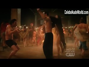 Jenna Dewan, Olena Medwid bikini, Sexy scene in No Tomorrow (2016-2017) 1