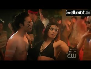 Jenna Dewan, Olena Medwid bikini, Sexy scene in No Tomorrow (2016-2017) 10