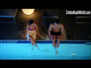 Jamie-Lynn Sigler Gorgeous,underclothing scene in Ugly Betty (2006-2010) 14