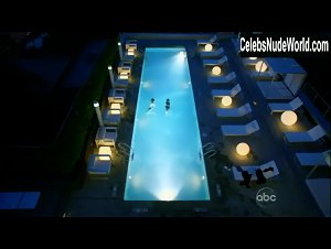 Jamie-Lynn Sigler Gorgeous,underclothing scene in Ugly Betty (2006-2010) 5