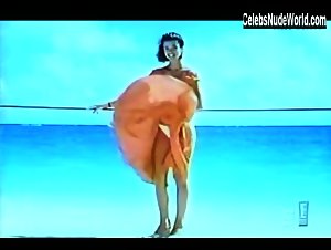 Janice Dickinson Sexy scene in E! True Hollywood Story (1996-2006) 4