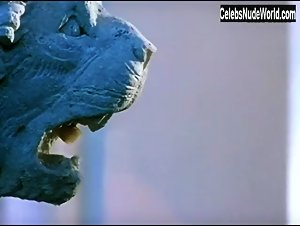 Jamie-Lynn Sigler butt, Nude scene in Call Me: The Rise and Fall of Heidi Fleiss: Unrated and Uncut (2004) 15
