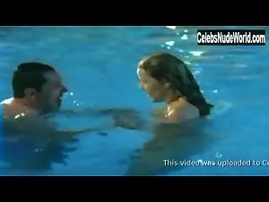 Inma del Moral Nude, breasts scene in La Marcha verde (2002) 11