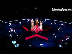 JoJo Sexy scene in Divas Holiday: Unsilent Night (2016) 13