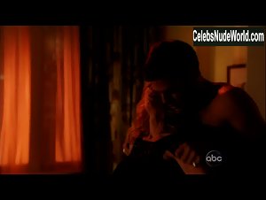 Jeri Ryan underwear, Sexy scene in Body of Proof (2011-2013) 4