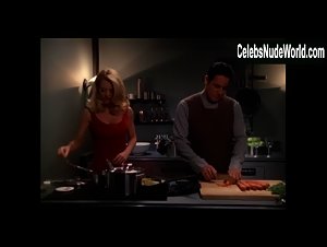 Jeri Ryan Sexy scene in Star Trek: Voyager (1995-2001) 9