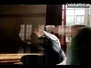 Jennie Garth Sexy scene in An Unfinished Affair (1996) 2