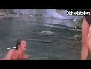 Jeri Ryan Sexy scene in The Last Man (2000) 16