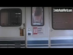 Jeri Ryan Topless , Explicit scene in The Last Man (2000) 9