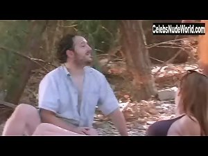 Jeri Ryan Brunette , Cleavage scene in The Last Man (2000) 14