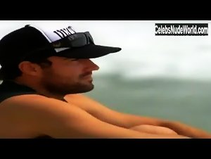 Kristin Cavallari bikini, Sexy scene in The Hills (2006-2010) 20