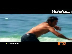 Kristin Cavallari Wet , Beach scene in The Hills (2006-2010) 3