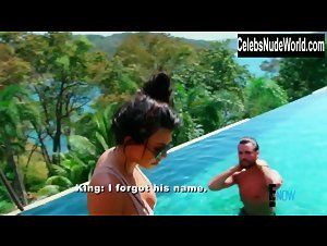 Kourtney Kardashian Sexy, bikini scene in Keeping Up with the Kardashians (2007-2021) 18