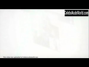 Kim Kardashian, Kourtney Kardashian Sexy, bikini scene in Kourtney & Khloé Take Miami (2009-2013) 20